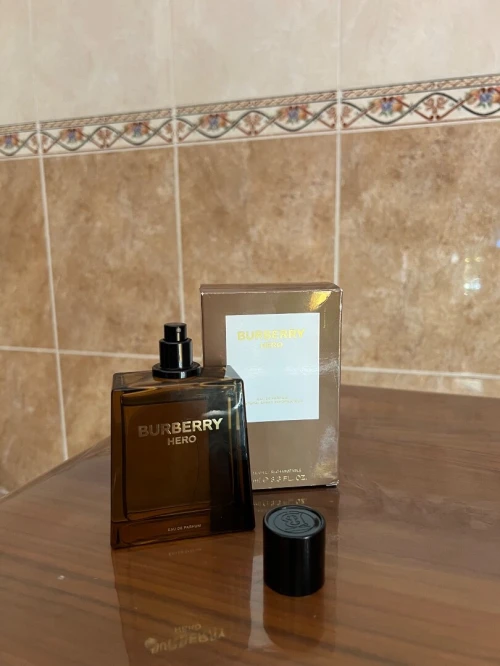 Original BURBERRY HERO avc boîte entamé