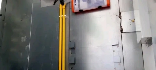 Kit Porte pour les posted prèfabriquèes en baton 