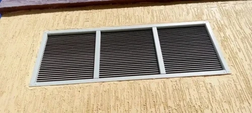 Kit Porte pour les posted prèfabriquèes en baton 