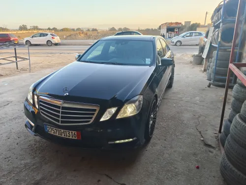 Mercedes Classe E 2013 AVANTGARDE Pack AMG
