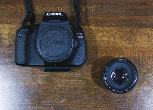 Canon 600D + Objectif 50mm 1.8