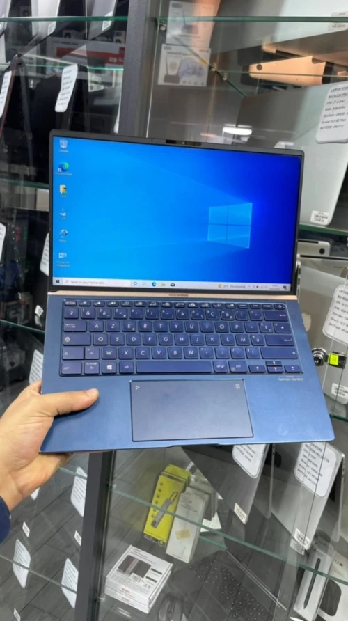ASUS ZENBOOK 14 I5 10th 8GB 512GB SSD 