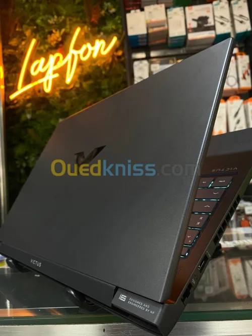 HP VICTUS 16 RYZEN 7 8845HS 32GB DDR5 2000GB NVME 16 FHD 144Hz NVIDIA RTX 4070 8GB