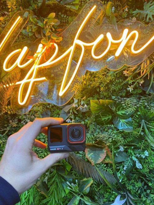 INSTA360 ACER 2 PRO + SUPPORT