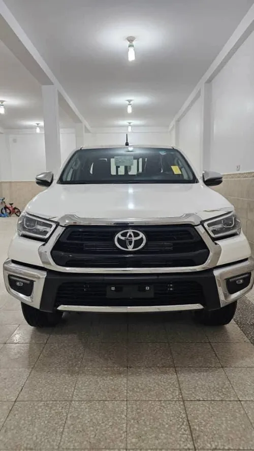 Toyota Hilux 2025 SR5