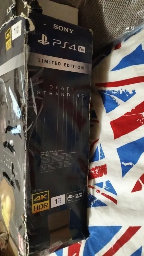 Ps4 pro limited Edition flashé