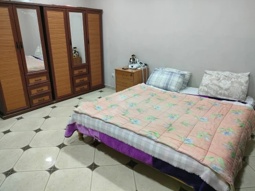 Bed room