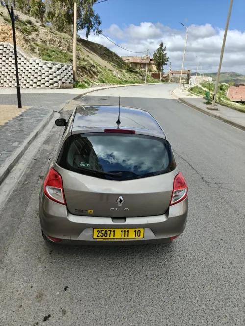Renault Clio 3 2011 Night and Day