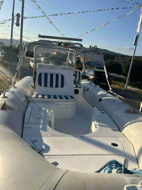 Bateaux rigide