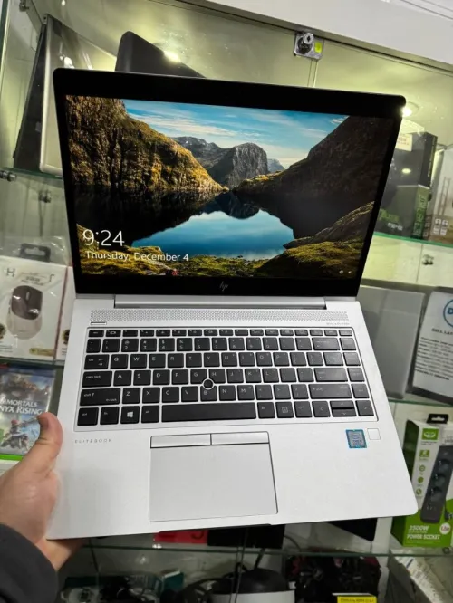 Pc hp elitbook i5 8 eme generation 14 pouce