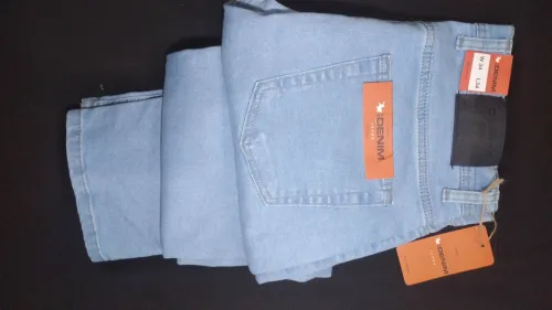 Pantalon jeans et la toile