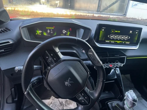 Peugeot 208 2023 GT