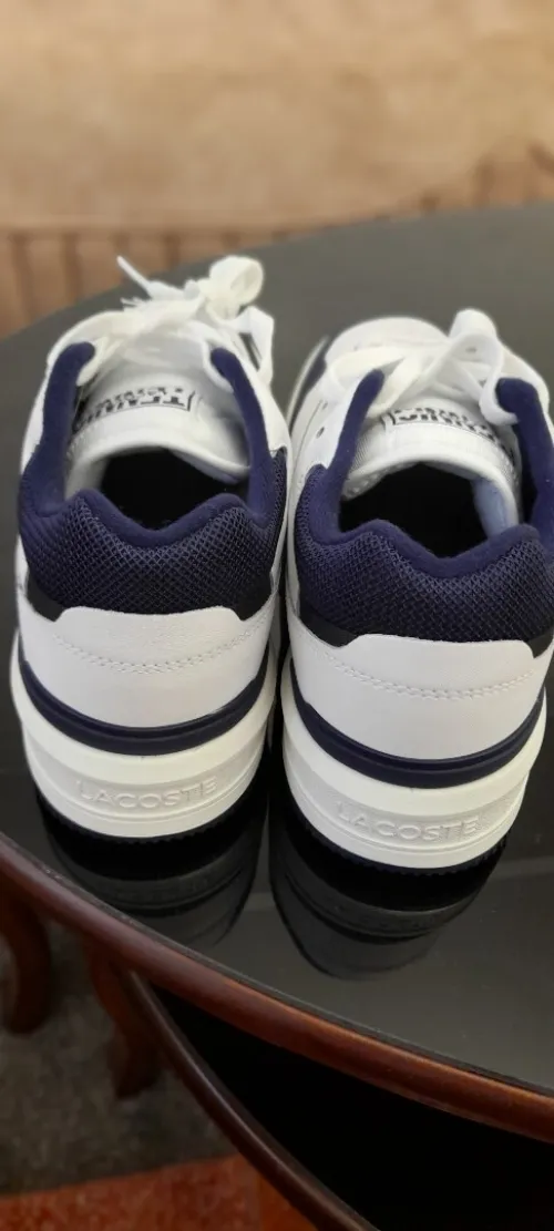 Lacoste 