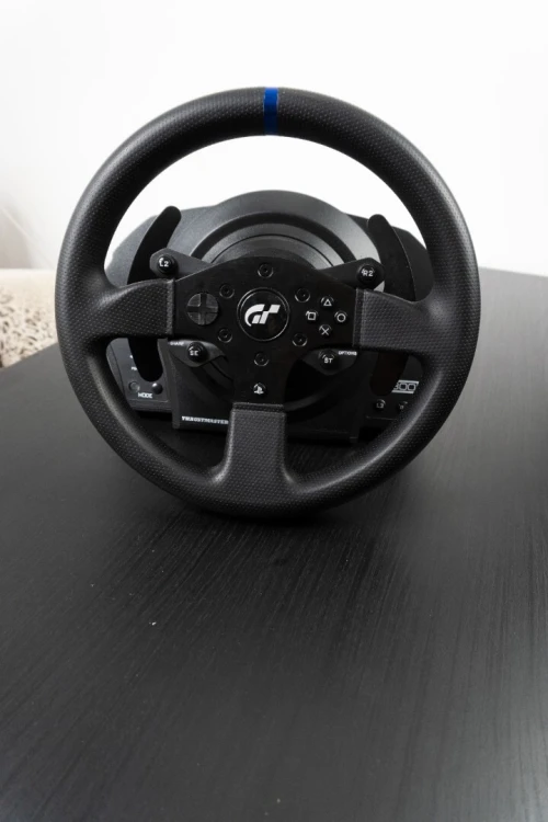 Volant Thrustmaster T300RS GT + pédales modifiées + Moza HGP + levier "frein à main" + cockpit bois