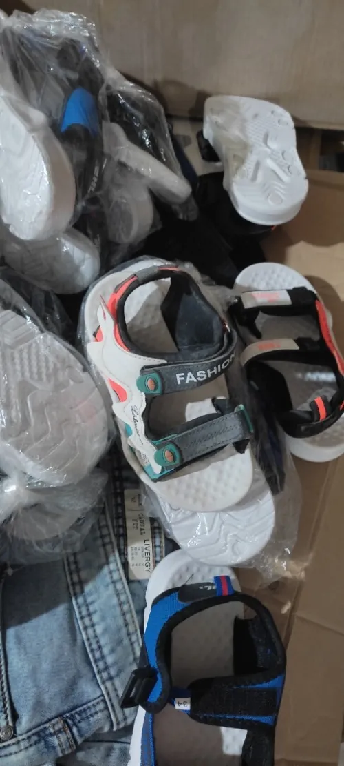 Lot sandal 