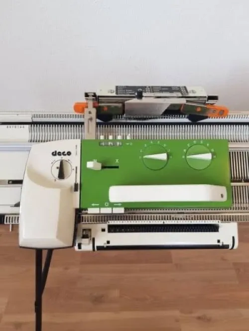 Machine a tricoter 