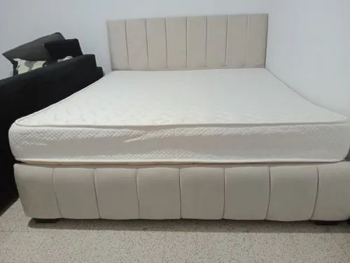 Lit et matelas avec un prix unratable