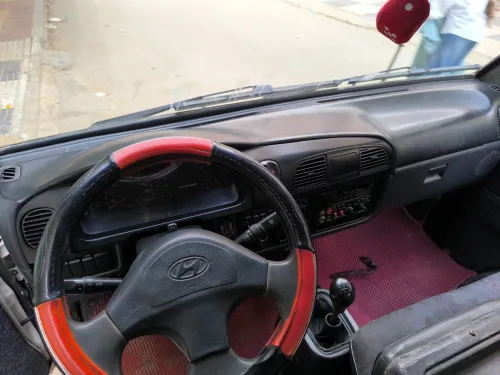 Hyundai H100 2001