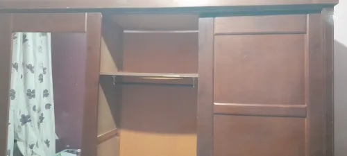 Armoire 3 portes en bois avec miroire occasion bon etat occasion bon etat