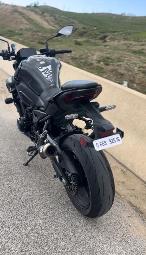 كاوازاكي Z900 2025