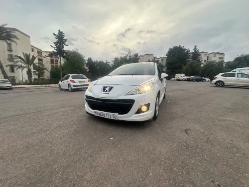 Peugeot 207 2012 Fennec