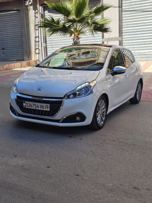 Peugeot 208 2016 Allure Facelift