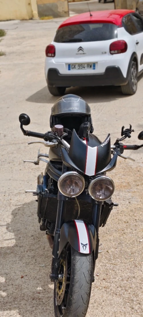 Triumph 1050 1050 2010
