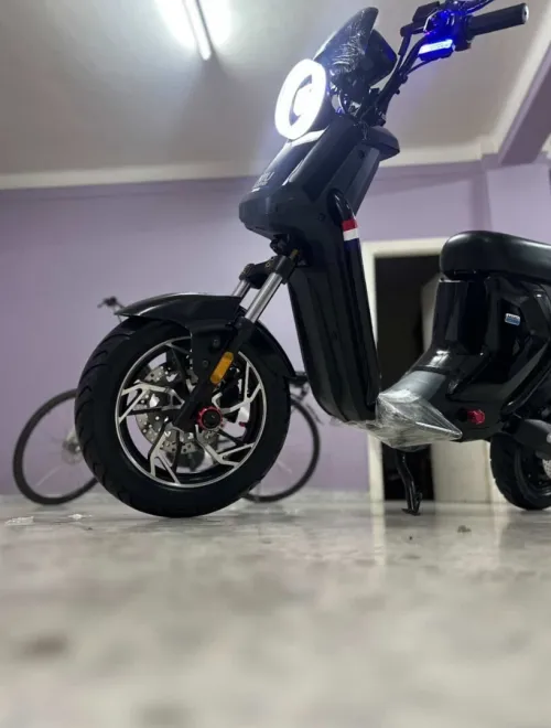 NIU SCOOTER France 2025