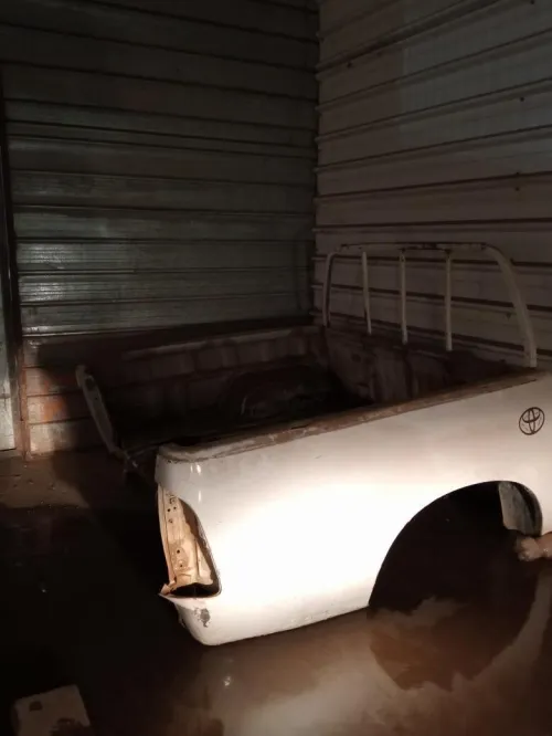Male toyota double cabine accidentè