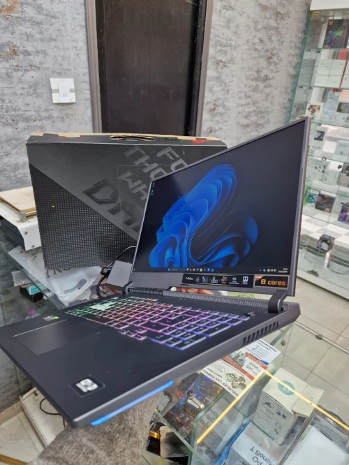 Asus ROG R7 RTX 3050ti