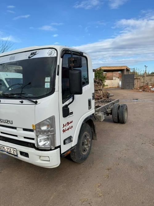 Isuzu Super jumbo 2013