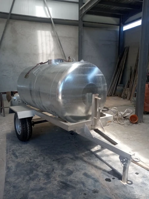 Fabrication bacs à ordures métalliques 