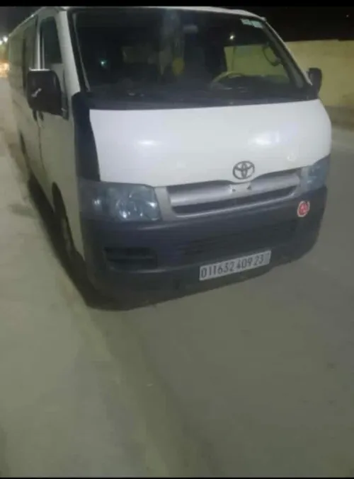 Toyota Hias 2009