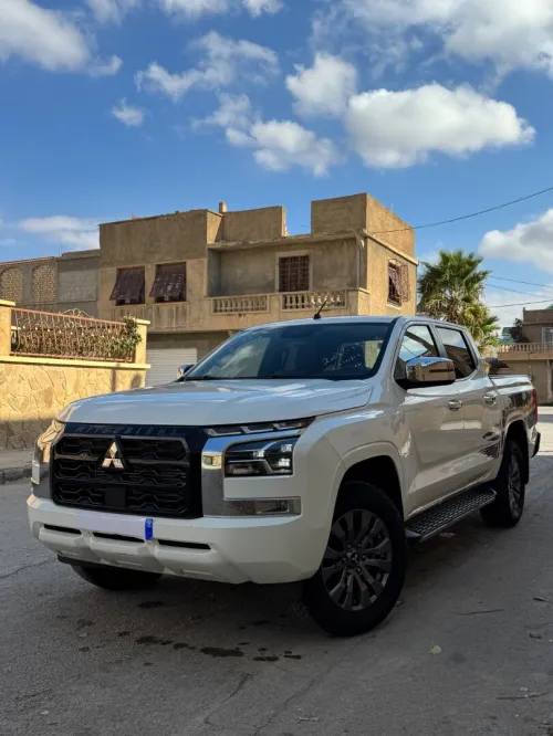 Mitsubishi L200 2025 4x4