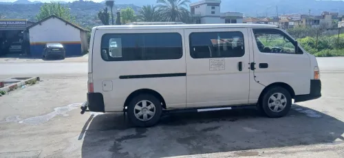 Nissan Urvan 2011