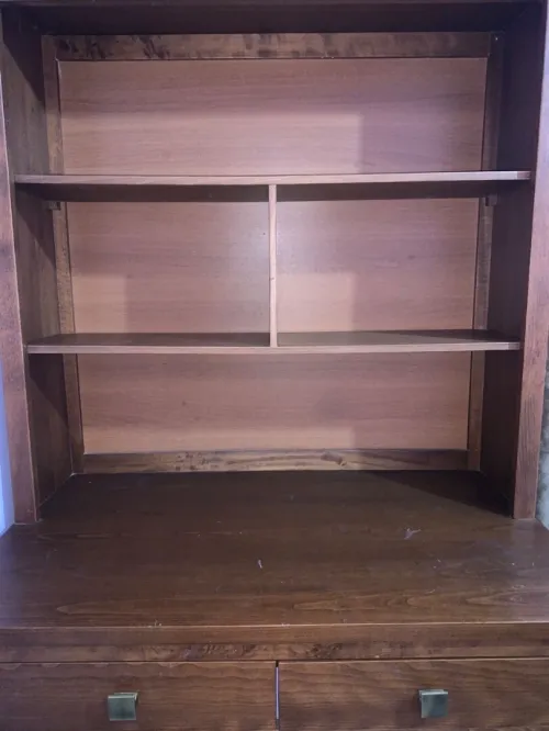 Bureau (commode) 