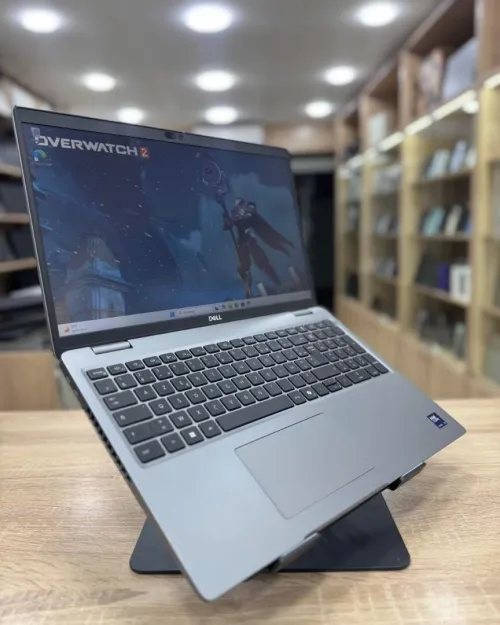 DELL LATITUDE 5550 tactile Ultra 5 135U/Intel AI Boost 16GB/512GB