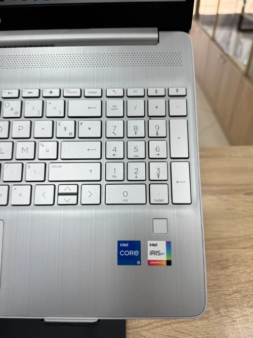 HP Laptop 15s 15.6 i5-1235U 16GB/512GB AZERTY