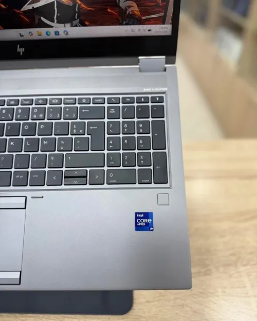 HP ZBook Fury 15.6 G8 Workstation i9-11950H 32GB/512GB T1200