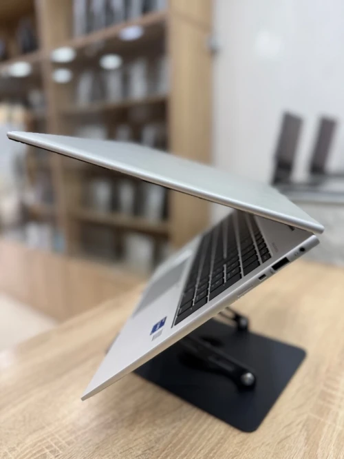 HP EliteBook 860 G10 16 Intel Core i7 1360P