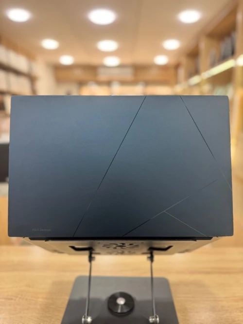 ASUS ZenBook 15 15.6 Ryzen 7 7735U 16GB/512GB oled 2.8K AZERTY