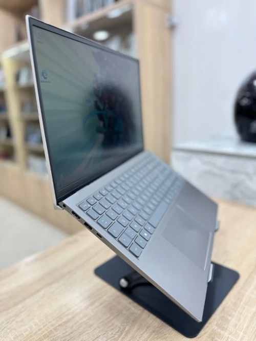 DELL Inspiron 15 5518 15.6 i7-11370H 16GB/512GB
