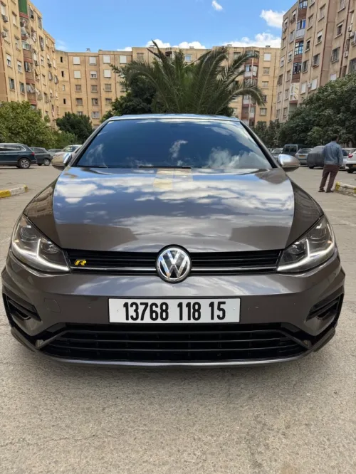 Volkswagen Golf 7 2018 R Dark shine