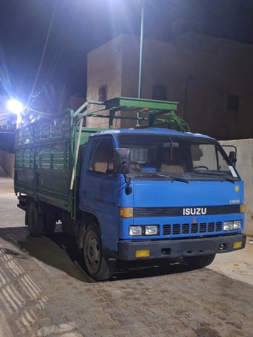 Isuzu excellent état NPR 1986