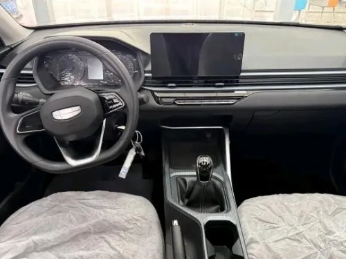 Geely Emgrand 2025 علبة سرعة يدوية 2025