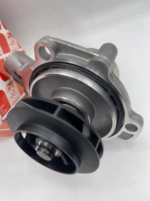 Pompe à Eau (Modèle sans fiche électrique) - 04L121011N (VW - Seat - Audi - Skoda)