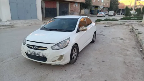 Hyundai Accent RB  4 portes 2013 Accent RB  4 portes