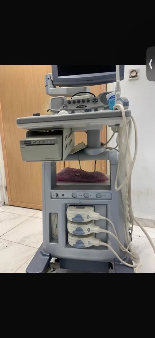 Echographe GE logiq180 ,deux sondes lineaire.