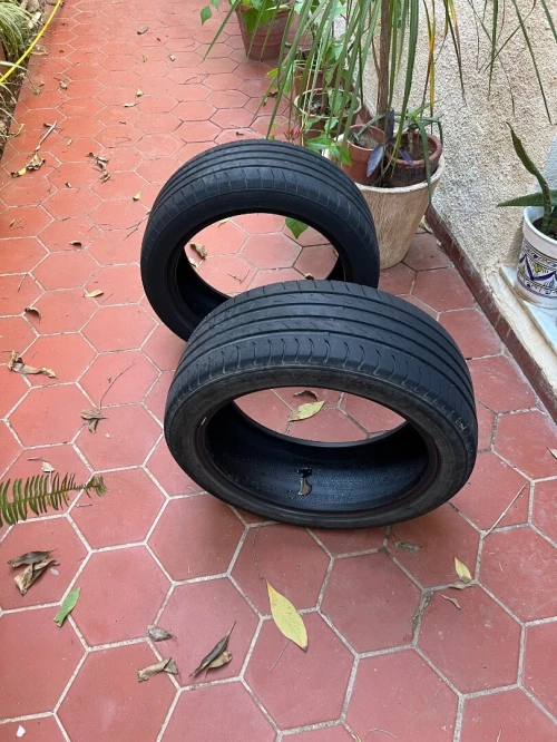 Pneu hfbos 215 45 17