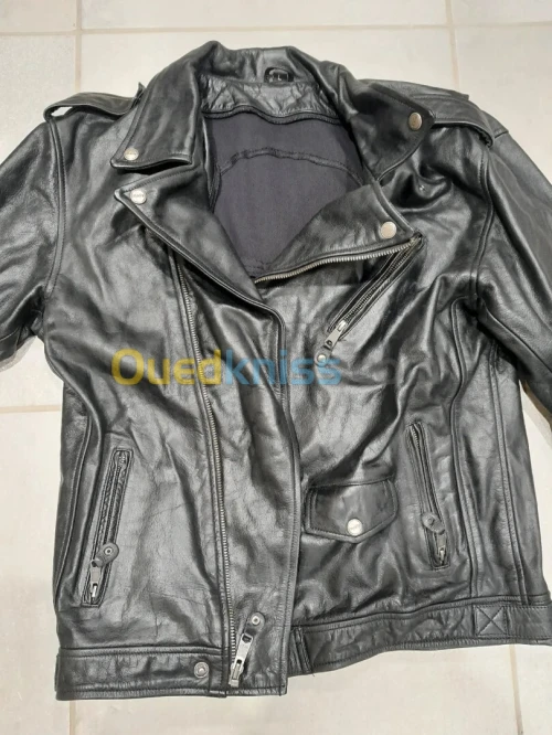 plusieurs BLOUSONS CUIR MOTO + GANTS 